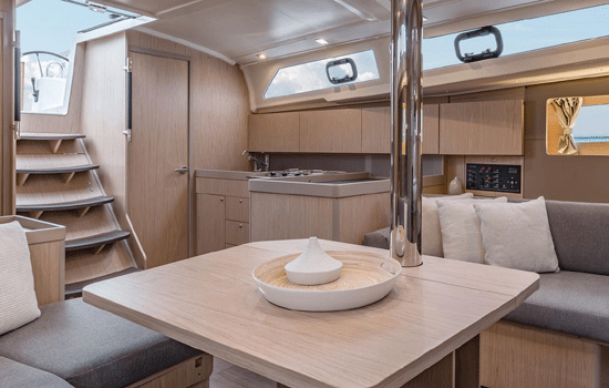 Salon of the Beneteau 42.1