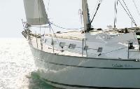 Whitsundays Yacht Charter: Beneteau 43 Monohull From $3,898/week 4 cabin/2 head sleeps 6