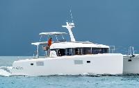 Bahamas Yacht Charter: Lagoon 40 Power Catamaran From $3,180/week 3 cabin/2 head sleeps 6