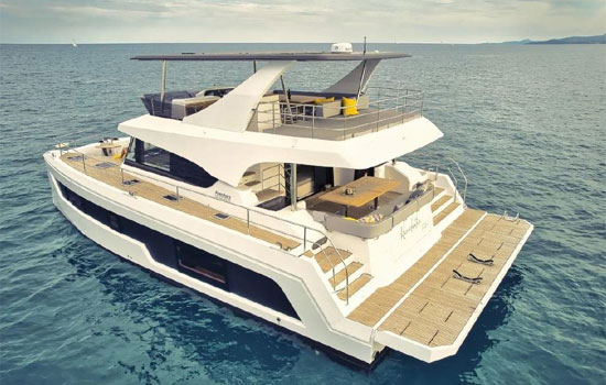 The beautiful Aventura 56 at anchor