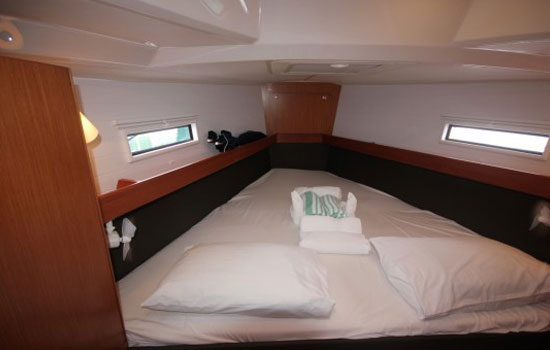 The Bavaria 41 has 2 double cabins