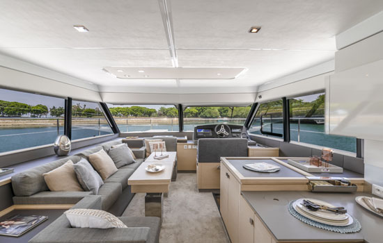 Salon of the Fountaine Pajot Motor Yacht 5