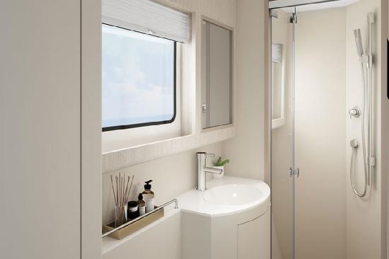 Island Spirit 525 E features 6 heads