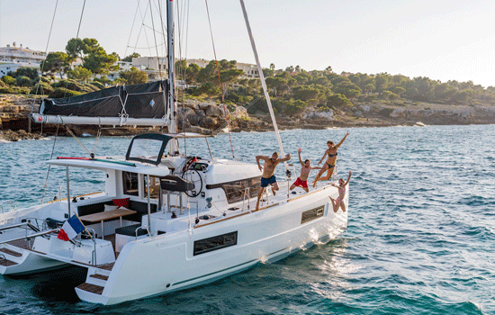 The Lagoon 40 is the perfect yacht for your family vacation