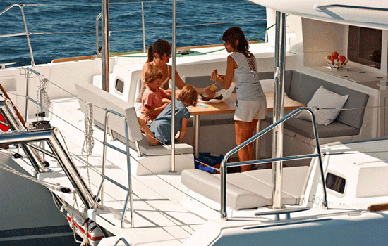 The Lagoon 450 flybridge is the perfect yacht for your family vacation