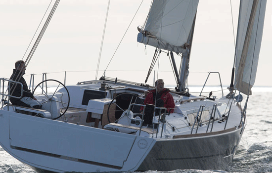Sailing the Dufour 382