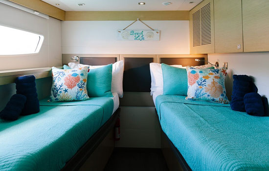 Comfortable cabin with 2 twin beds