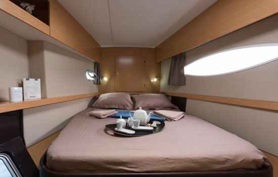Helia 44 has 3 double cabins for guests