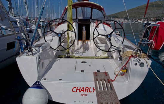 The Salona 35 at anchor