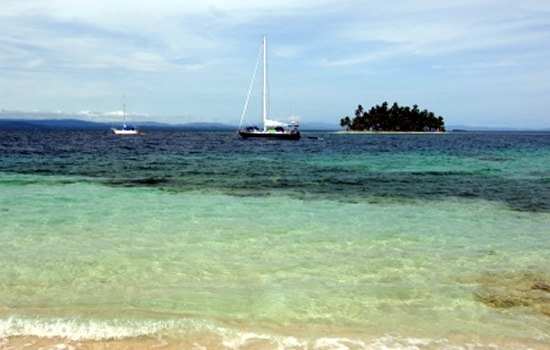 Visit Panamas empty beaches