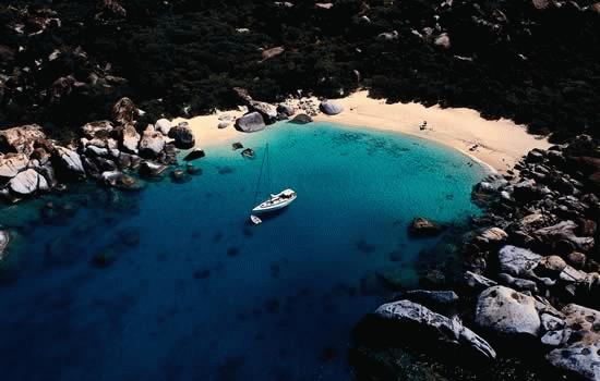 The Baths on the south west shore of Virgin Gorda