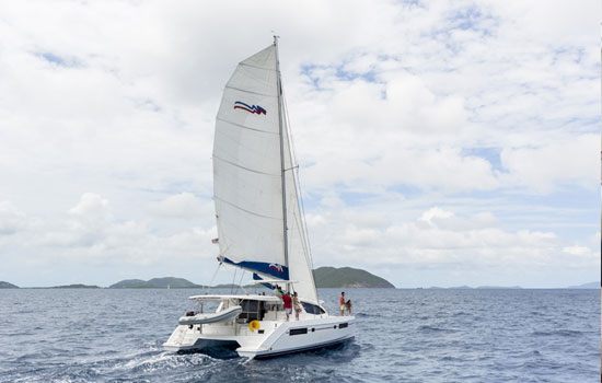 Sailing the Leopard 4800