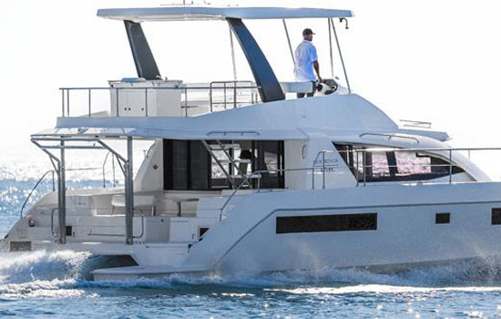 The Leopard 434 Power Catamaran by Robertson and Caine