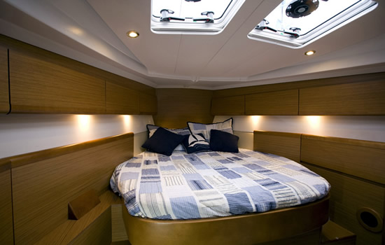 The Sun Odyssey 44i has 3 double confortable cabins