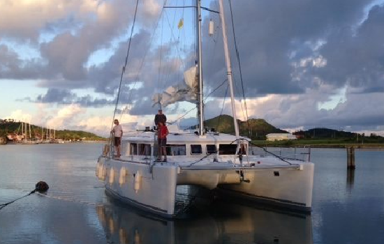 Grenada Yacht Charter: Lagoon 450 Catamaran From $5,194/week 4 cabin/4 head sleeps 9 Air Conditioning,