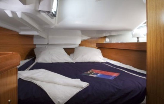 The Sun Odyssey 39i features 3 double cabins