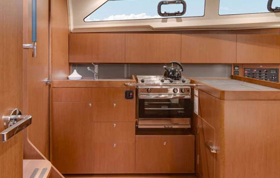 The Galley of the Beneteau 41.1