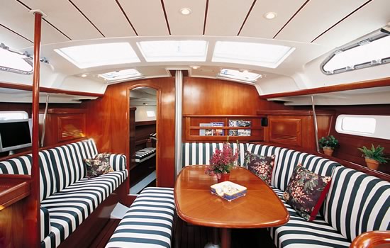 Elegant interior of the Oceanis 430