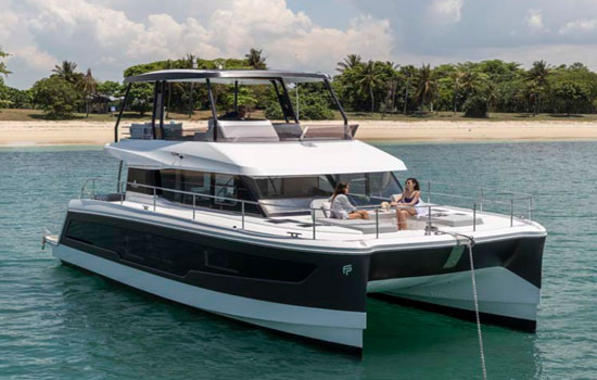 The Lovely Fountaine Pajot MY 40