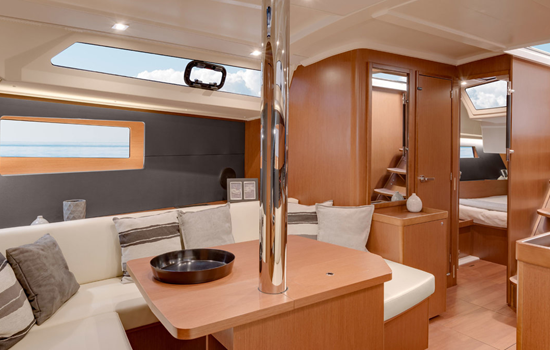 Salon of the Oceanis 41.1