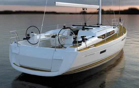 The Beatiful Sun Odyssey 469 at anchor