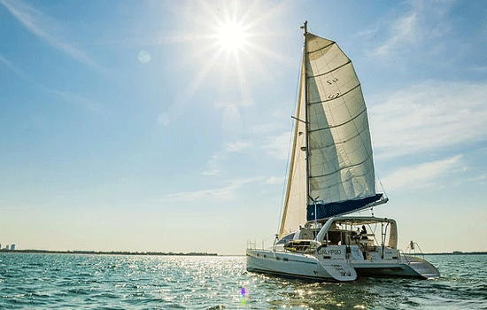 Miami Boat Rental: Leopard 42 From $5,250/week 4 cabin/4 head sleeps 8/12