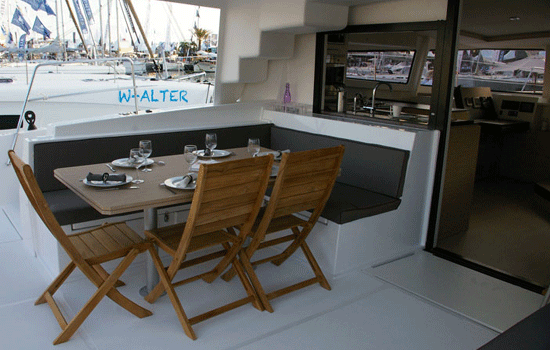 Cockpit with dining area