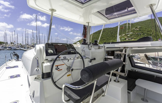 Helm station of the Lagoon 42