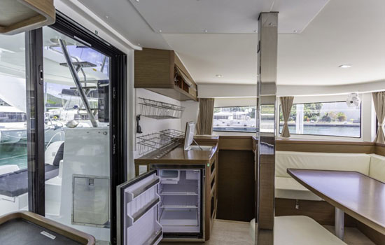 Easy acess to the cockpit from the galley