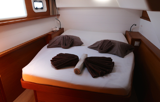 The Lagoon 450 features 4 double cabins