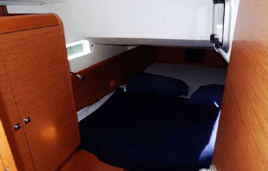 The Sun Odyssey 419 features 3 double cabins