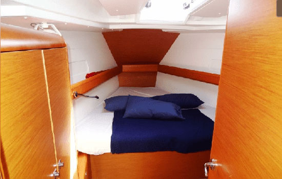 The Sun Odyssey 419 features 3 double cabins