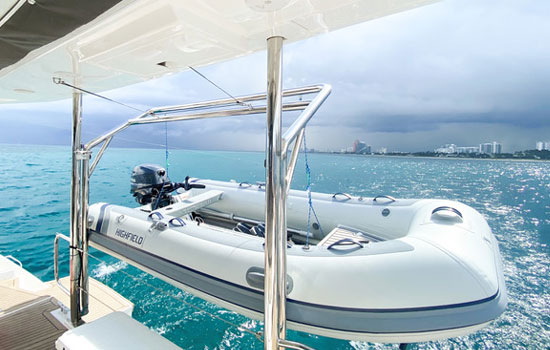 Dinghy with outboard engine